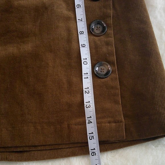 COCO & JAIMESON - Corduroy Button Front Mini Skirt - Size Medium - Picture 9 of 11